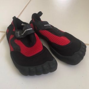 🍦 Newtz Kids Water Shoes Red and Black US Size 13/1